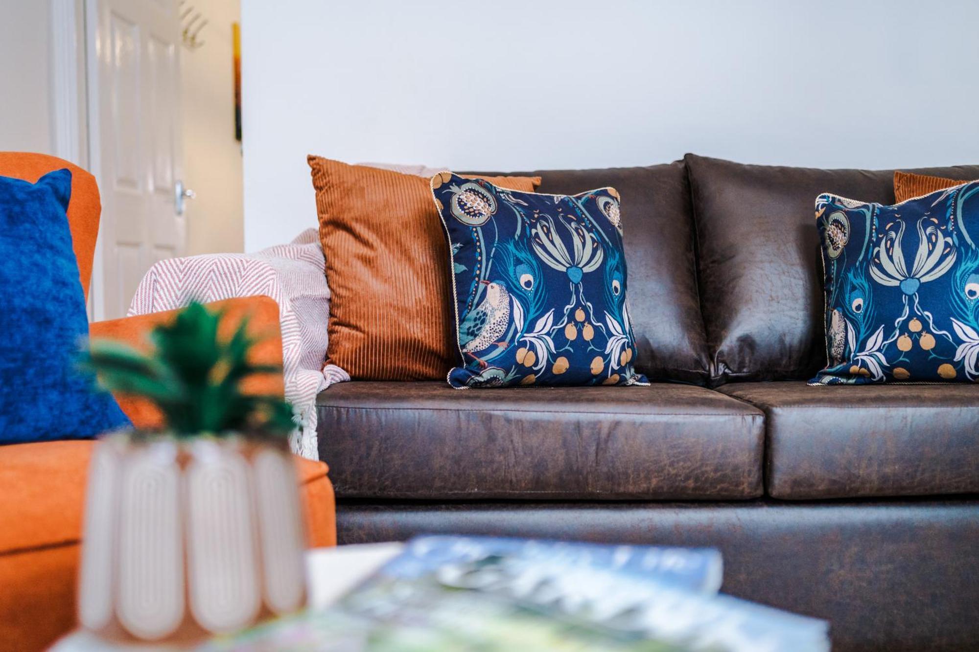 New! Spacious 2-Bed Home In Chester City-Centre By 53 Degrees Property, Ideal For Couples & Small Groups, Great Location - Sleeps 5 מראה חיצוני תמונה