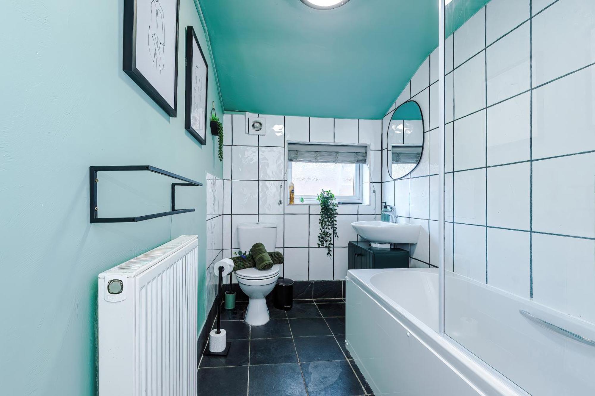 New! Spacious 2-Bed Home In Chester City-Centre By 53 Degrees Property, Ideal For Couples & Small Groups, Great Location - Sleeps 5 מראה חיצוני תמונה