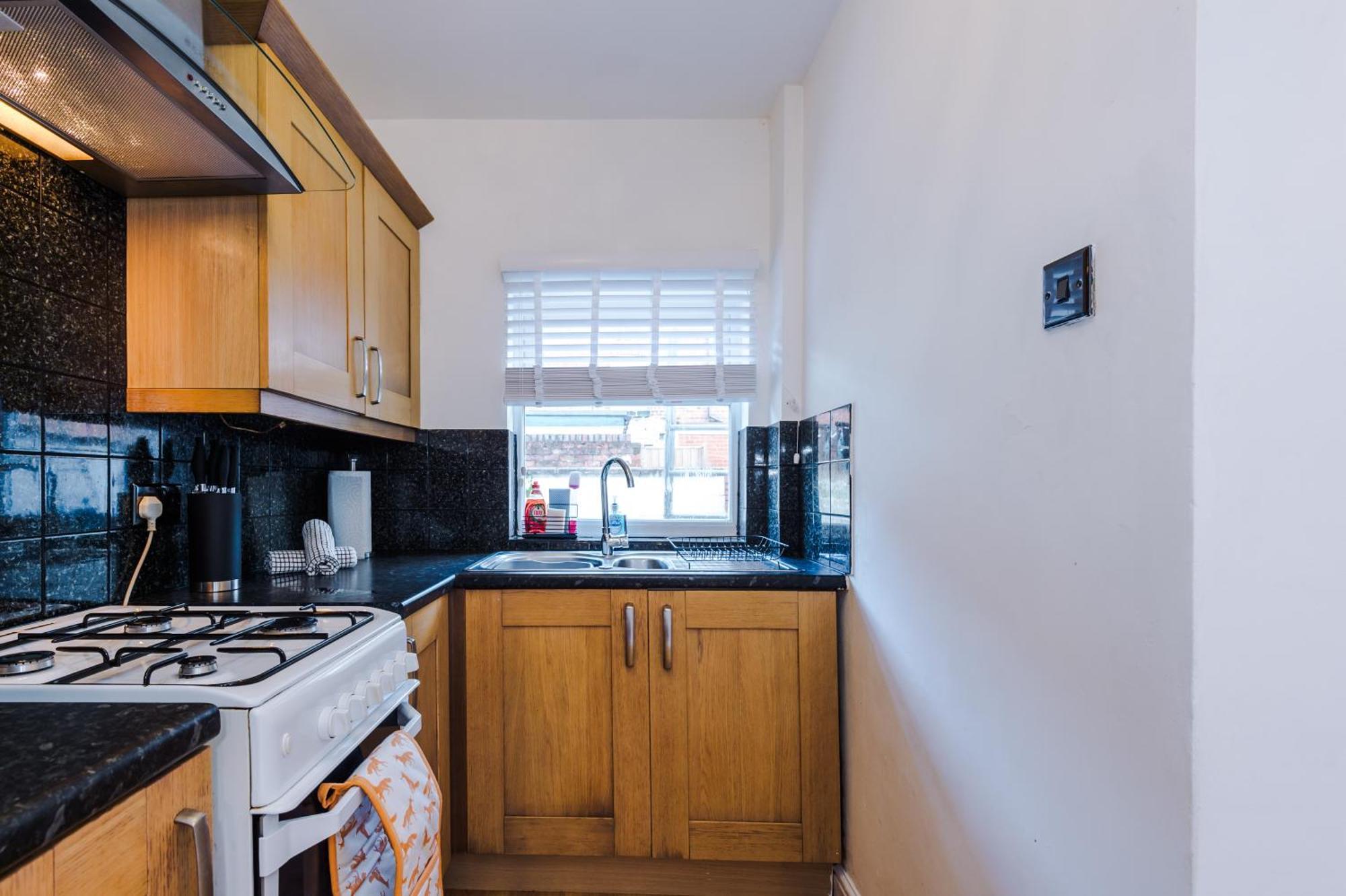 New! Spacious 2-Bed Home In Chester City-Centre By 53 Degrees Property, Ideal For Couples & Small Groups, Great Location - Sleeps 5 מראה חיצוני תמונה