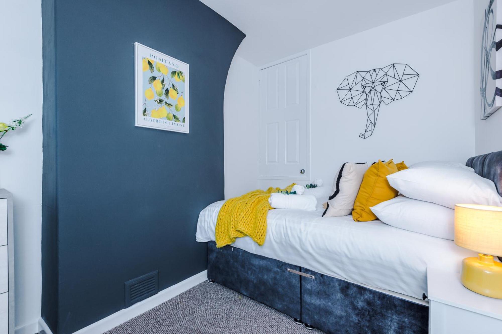 New! Spacious 2-Bed Home In Chester City-Centre By 53 Degrees Property, Ideal For Couples & Small Groups, Great Location - Sleeps 5 מראה חיצוני תמונה